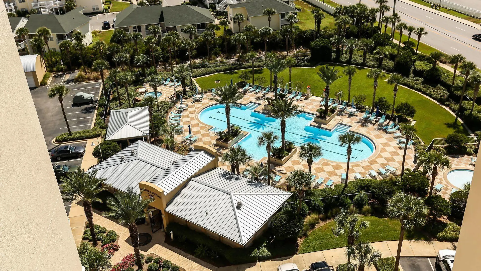 Harbor Landing By Holiday Isle Destin Hotel